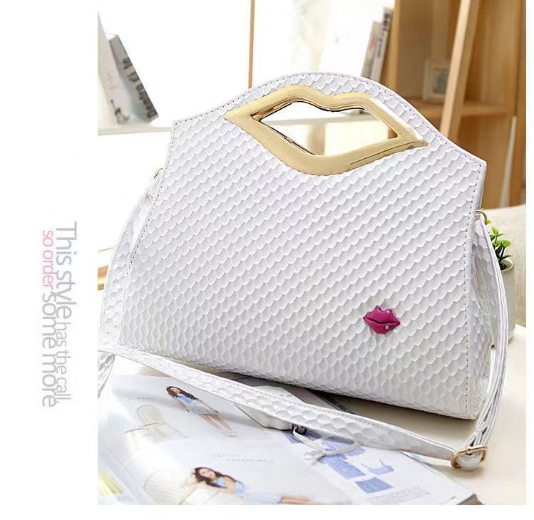 Diamond Heart Evening Bag Wedding and Dance Bag with Ele Handbag Design for Special Occasions