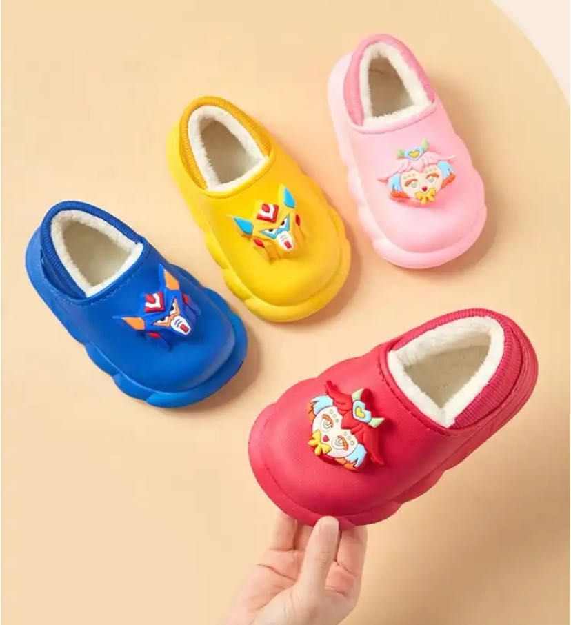 Kids plush shoes for  thick soles plus fluffy lazy slippers high quality Kitty plush warm shoes