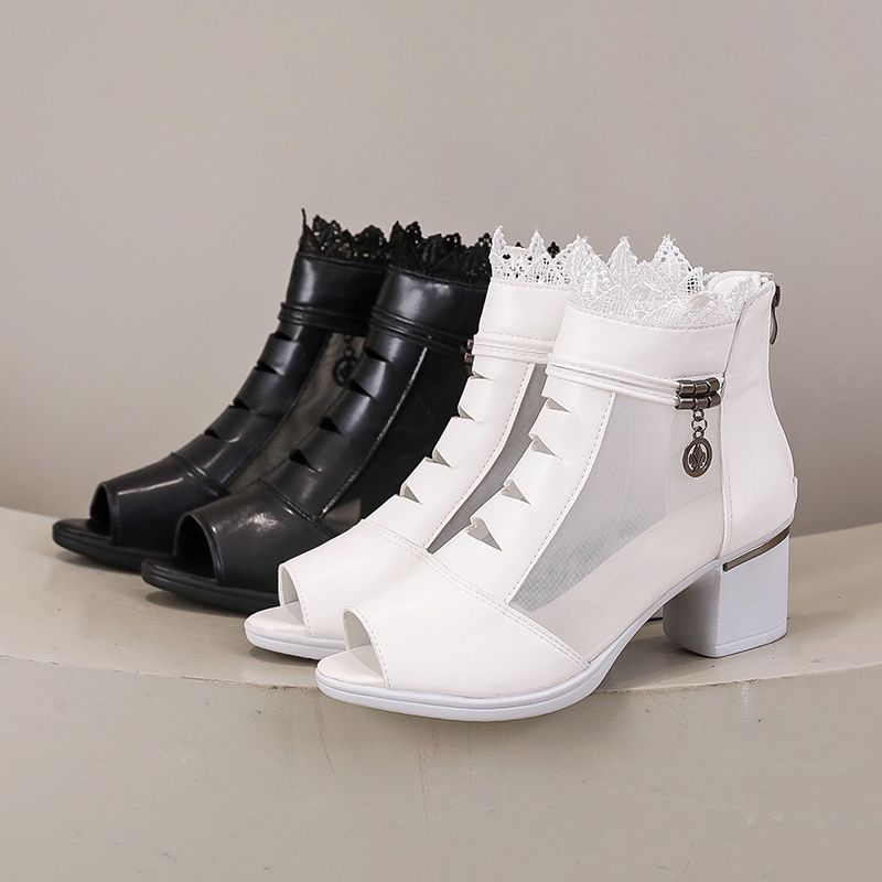 Muffled Leather lacquered net boots women 's summer low heel sandals breathable flat leather.
