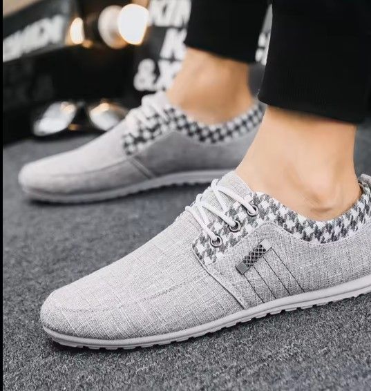 Step Into Comfort And Style With These Men's Shoes Men's Casual Lace-Up Shoes, Designed For Everyday wear. Perfect For Both Casual Outings And Semi-Formal Occasion. Breathable Men's Canvas Shoes , Sof