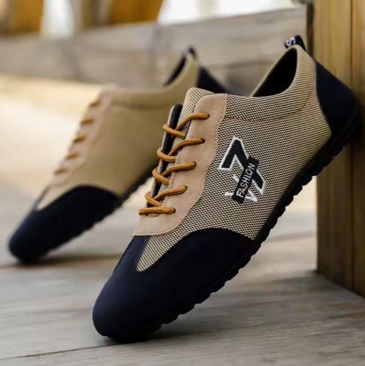 Men's Fashion Brown Men's Shoes Outdoor Comfortable Casual Shoes Fashion New Styles Slip On Boat Light Weight Driving Loafer Leisure Sneakers