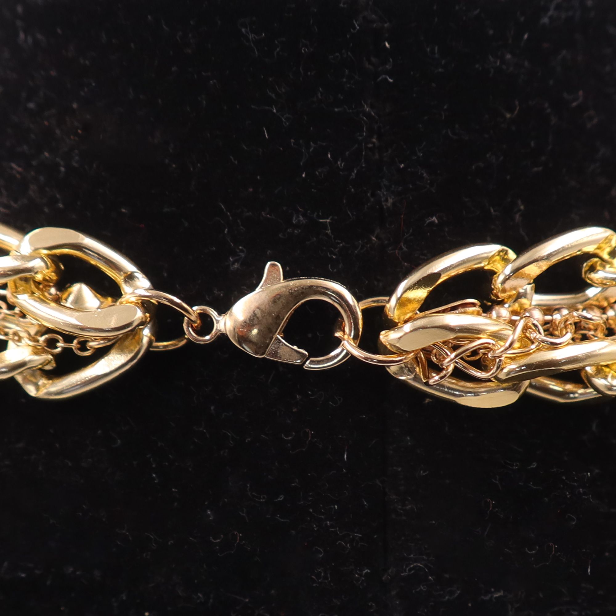 Bold & Trendy Gold Layered Chain Necklace With Coin Pendants. Make A Fashion Statement With This Gorgeous Layered Gold Necklace! Featuring A Mix Of Chunky Chains And Delicate Layers