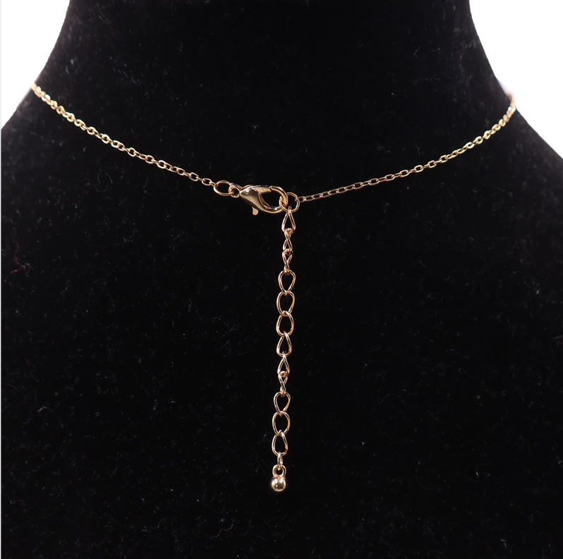 Elegant Heart-Shaped Pendant Necklace. Add A Touch Of Sophistication And Romance To Your Jewelry Collection With This Stunning Heart-shaped Pendant Necklace