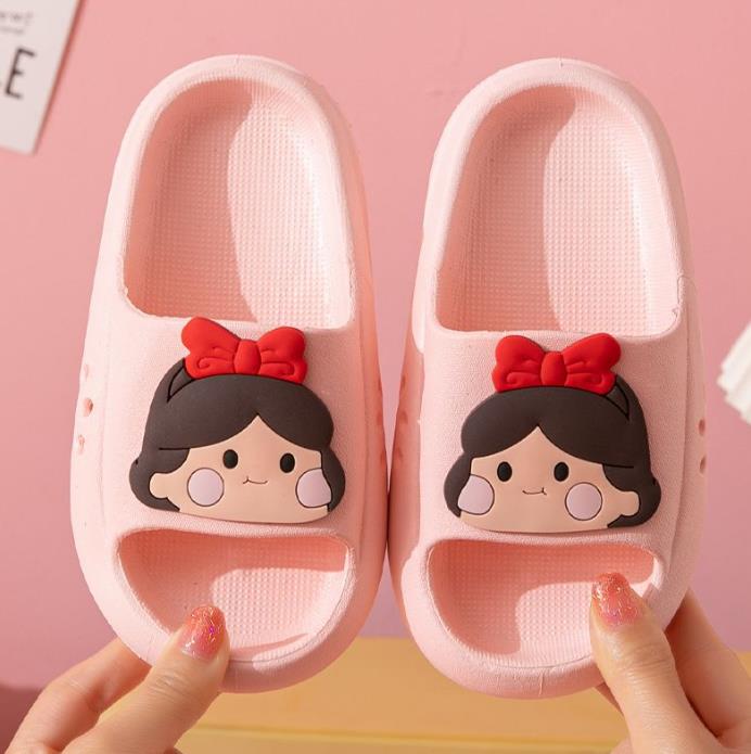 EVA Children's slippers Cute cartoon boys and girls baby Kids Beanie shoes Big Children family slippers summer