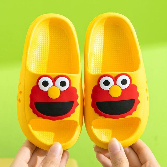 EVA Children's slippers Cute cartoon boys and girls baby Kids Beanie shoes Big Children family slippers summer