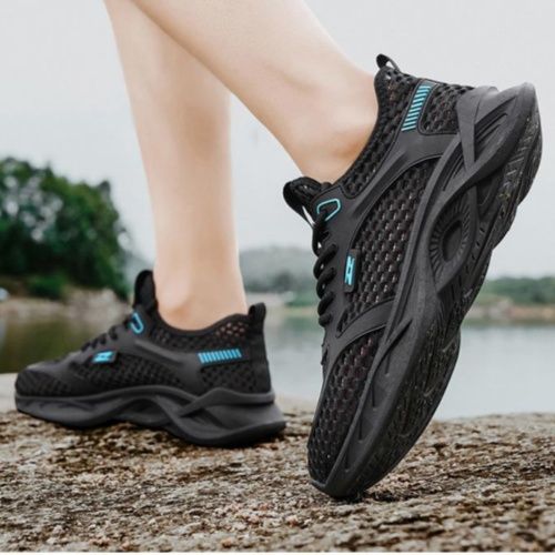 Summer 2025 Men's Mesh Breathable Soft Sole Athleisure Shoes Cutout Hole Outdoor Men's Trend Sandals black