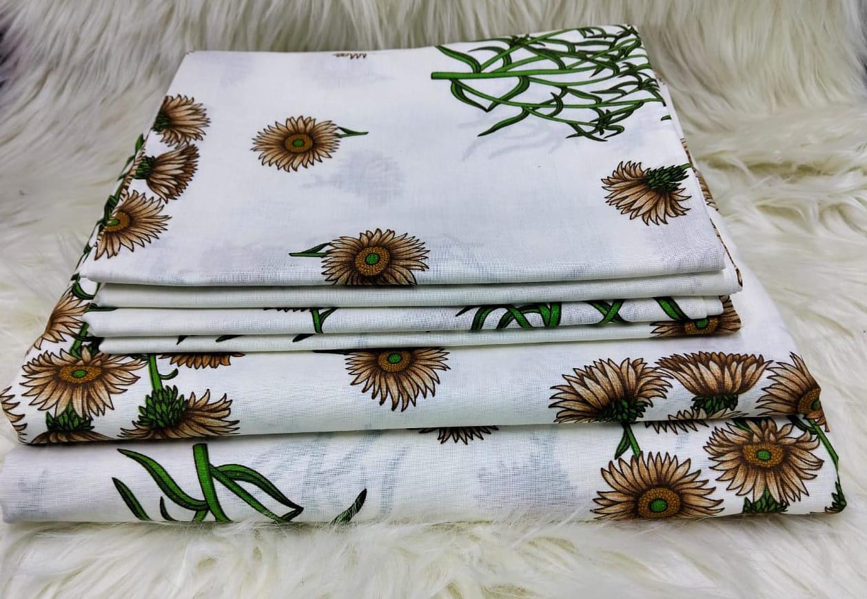 6pcs of 6*7 Both Print pattern Cotton bedsheets set comes as 2pcs Bedsheets and 4pcs Pillow Cases Bedding Set