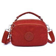 Bobbie Mini Shoulder Bag for Women, New Trendy French Indie Fashion Crossbody Bag, Versatile Mom's Phone Bag

Product Attributes:
Color: Classic Black, Light Gray, Light Brown, Mint Green, Dark Blue,