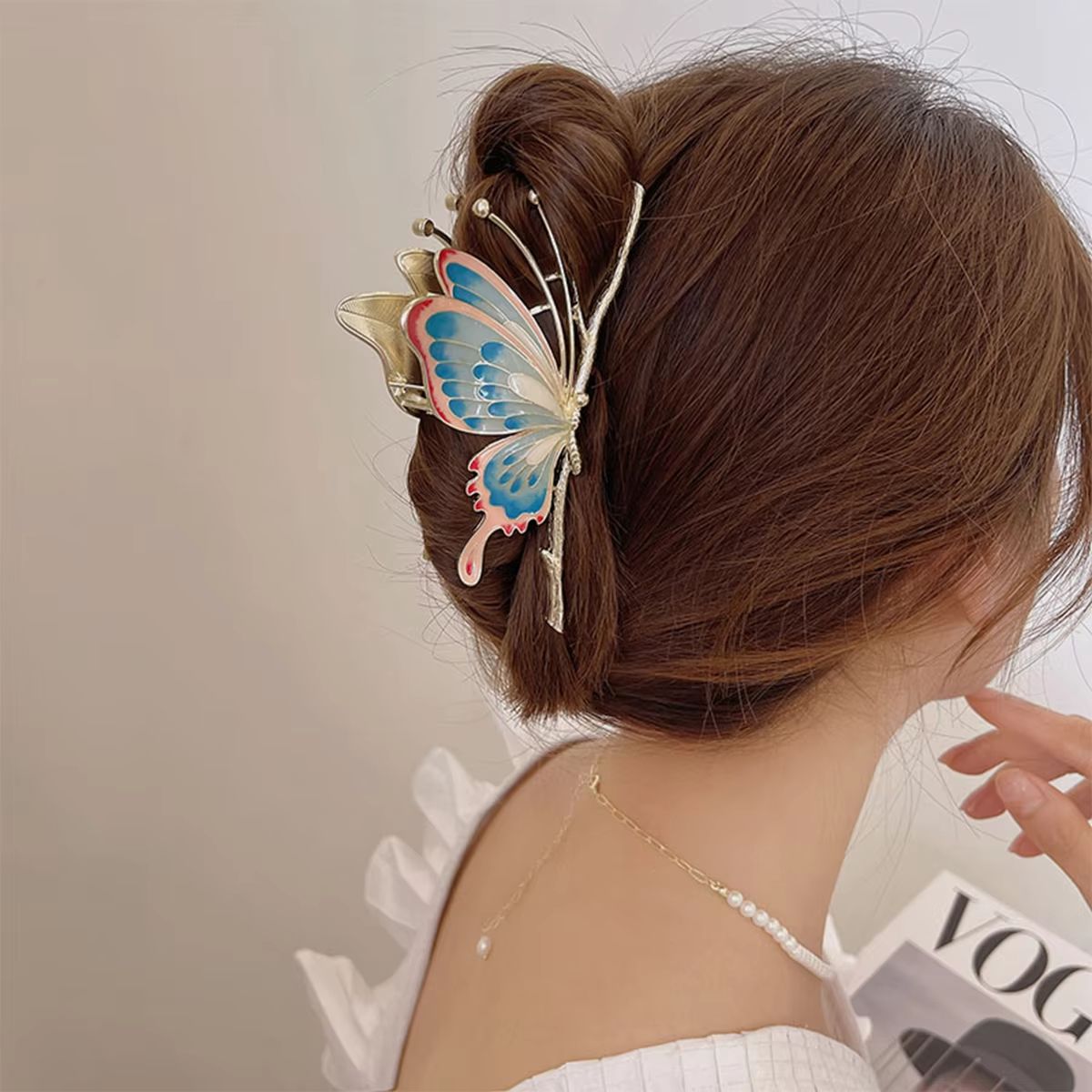 Elegant 10cm Metal Butterfly Shark Clip | Durable Hair Claw for Women Girls, Fashion Hair Accessories (Party & Daily Use)