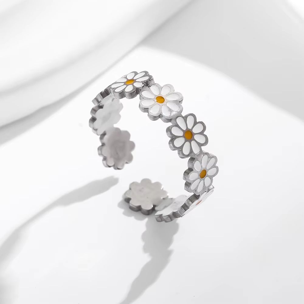 Trendy Daisy Flowers Rings Sweet Exquisite Enamel Sunflower Open Ring Fashion New Flower Shaped Jewelry Gift for Women Girls