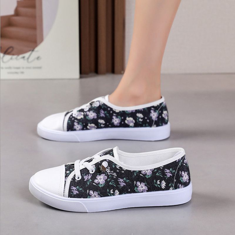 Baldur Size 37-40 women's cloth shoes fashion Floral single shoes girls Non-slip flats casual sports shoes students light loafers shoes  black  +white