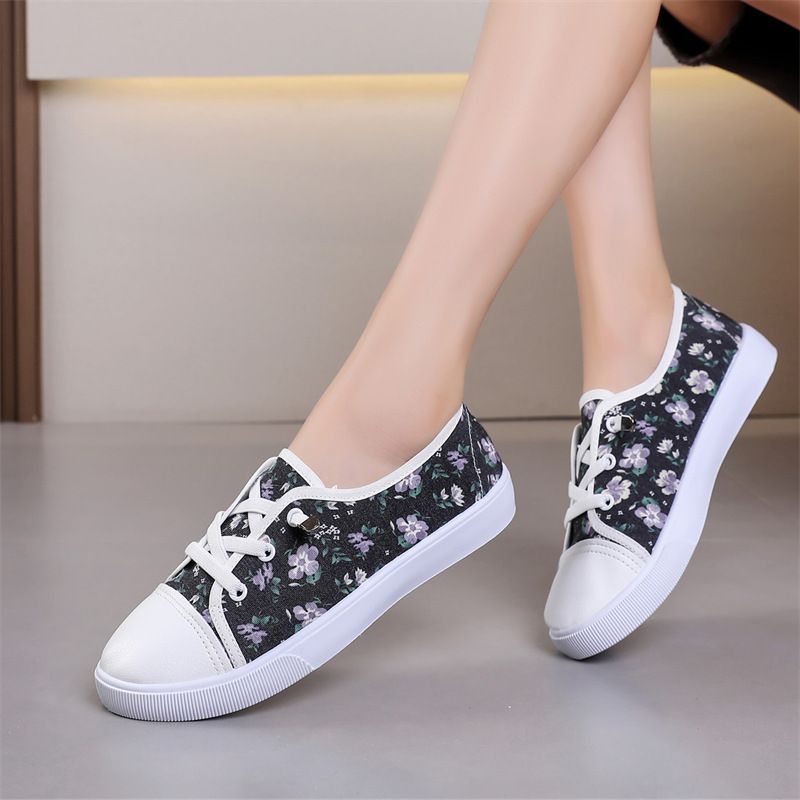 Baldur Size 37-40 women's cloth shoes fashion Floral single shoes girls Non-slip flats casual sports shoes students light loafers shoes  black  +white