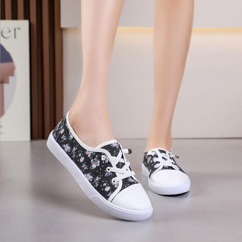Baldur Size 37-40 women's cloth shoes fashion Floral single shoes girls Non-slip flats casual sports shoes students light loafers shoes  black  +white