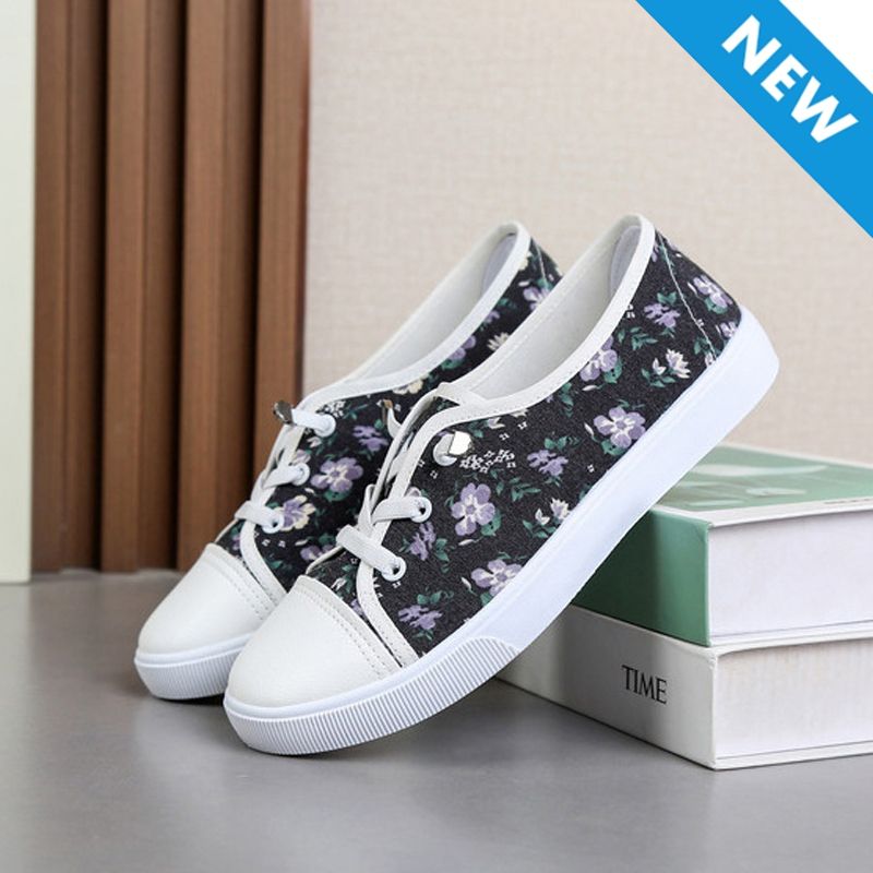 Baldur Size 37-40 women's cloth shoes fashion Floral single shoes girls Non-slip flats casual sports shoes students light loafers shoes  black  +white