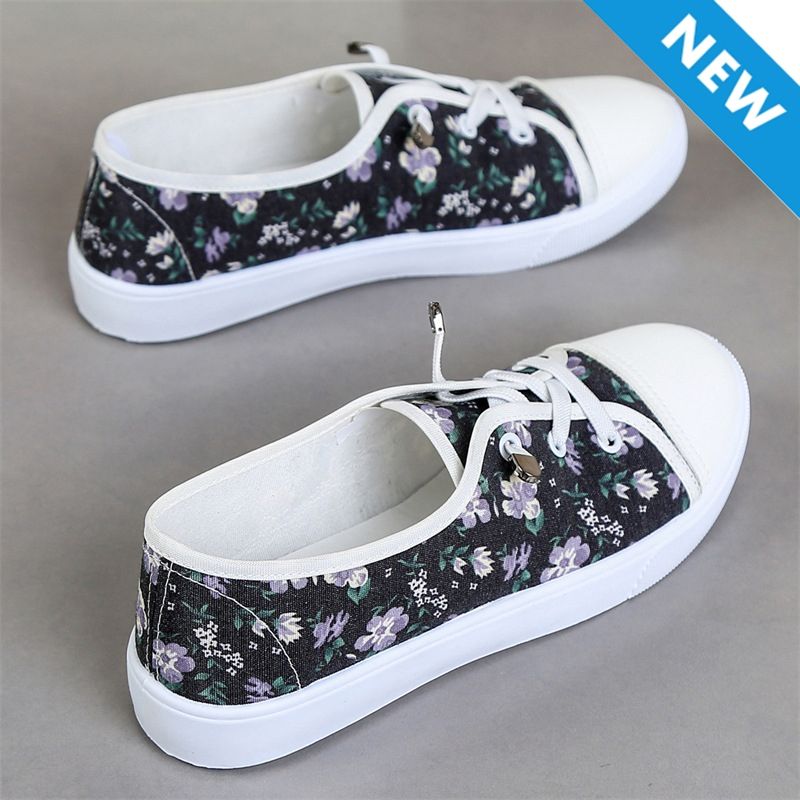Baldur Size 37-40 women's cloth shoes fashion Floral single shoes girls Non-slip flats casual sports shoes students light loafers shoes  black  +white