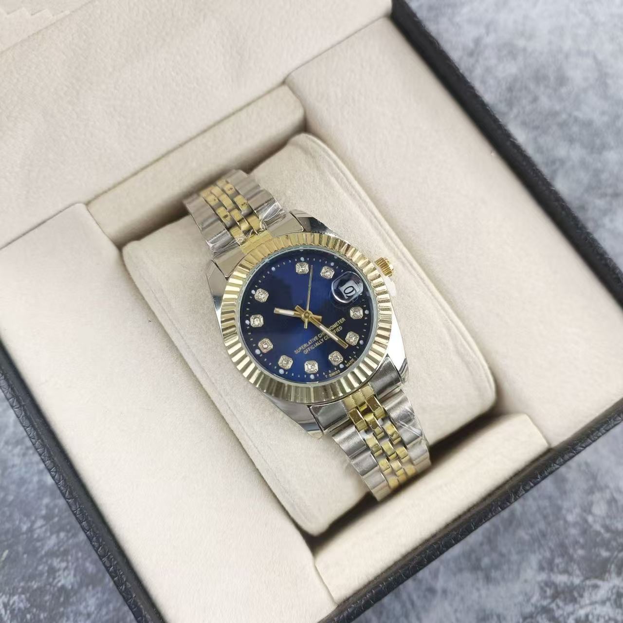 Exquisitely - Designed Women's Watch, Featuring Diamond Hour Markers, An Inter - Gold Steel Strap, And A Built - In Calendar Function, Fully Showcasing Elegance.