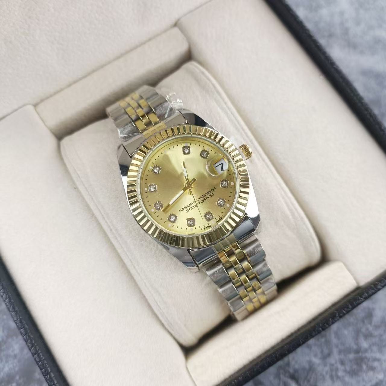 Exquisitely - Designed Women's Watch, Featuring Diamond Hour Markers, An Inter - Gold Steel Strap, And A Built - In Calendar Function, Fully Showcasing Elegance.