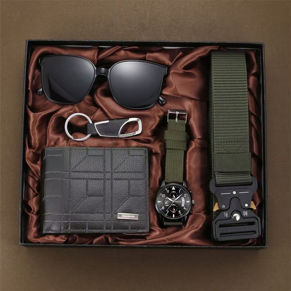 2025 New Style Dial Fashion Woven Strap Personalized Men's Sports 5-Piece Gift Set Includes a Quartz Watch, a Keychain, a Belt, a Pair of Sunglasses, and a Wallet.