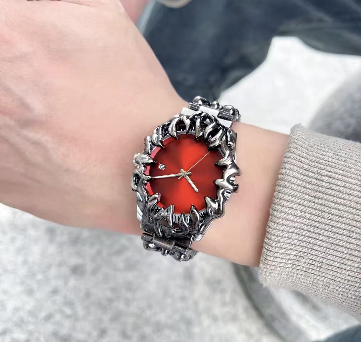Fashionable European And American Claw Men's Watch, Style Retro European And American Watch, Irregular Claw High-End Hip-Hop Watch