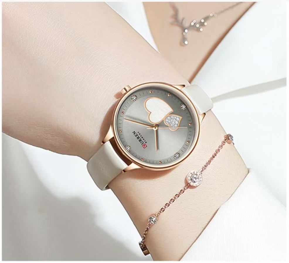 CURREN 9077 Belt Watch Water-Resistant Quartz Watch Heart-Shaped Rhinestone Fashion Leather Strap Watch Women's Watch, Adopting Japanese Movement, Acrylic Crystal