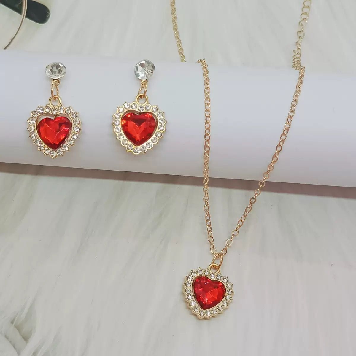 Fashion Women's Gifts Wholesale Trend Quartz Watch Set Bracelet Five Piece Necklaces, Earrings, Rings, Bracelets for Girls