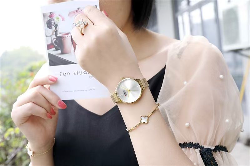 CURREN 9062 Elegant Minimalist Women's Watch Alloy Stainless Steel Mesh Strap Quartz Elegant Minimalist Women's Watch Alloy Stainless Steel Mesh Strap Quartz Glass Water Resistant Daily Fashion Casual