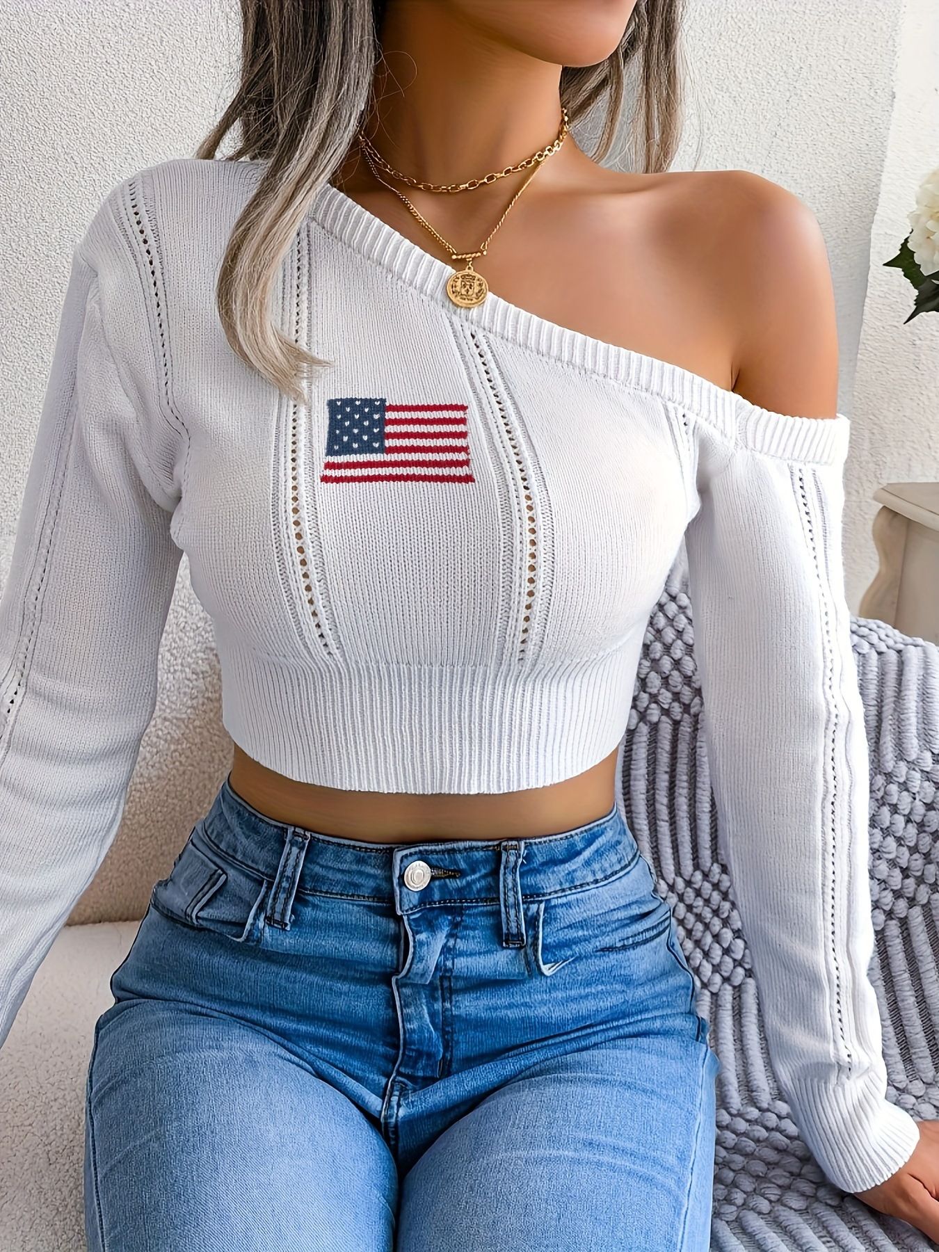 Cross border women's clothing European and American off shoulder knitted sweater Amazon hot item, light luxury fashion versatile long sleeved fashion temperament