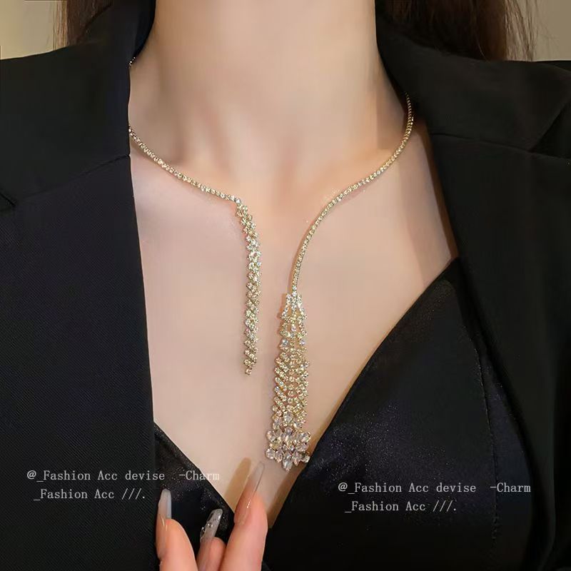 Diamond studded zircon tassel necklace, European and American high-end collar, temperament collarbone chain