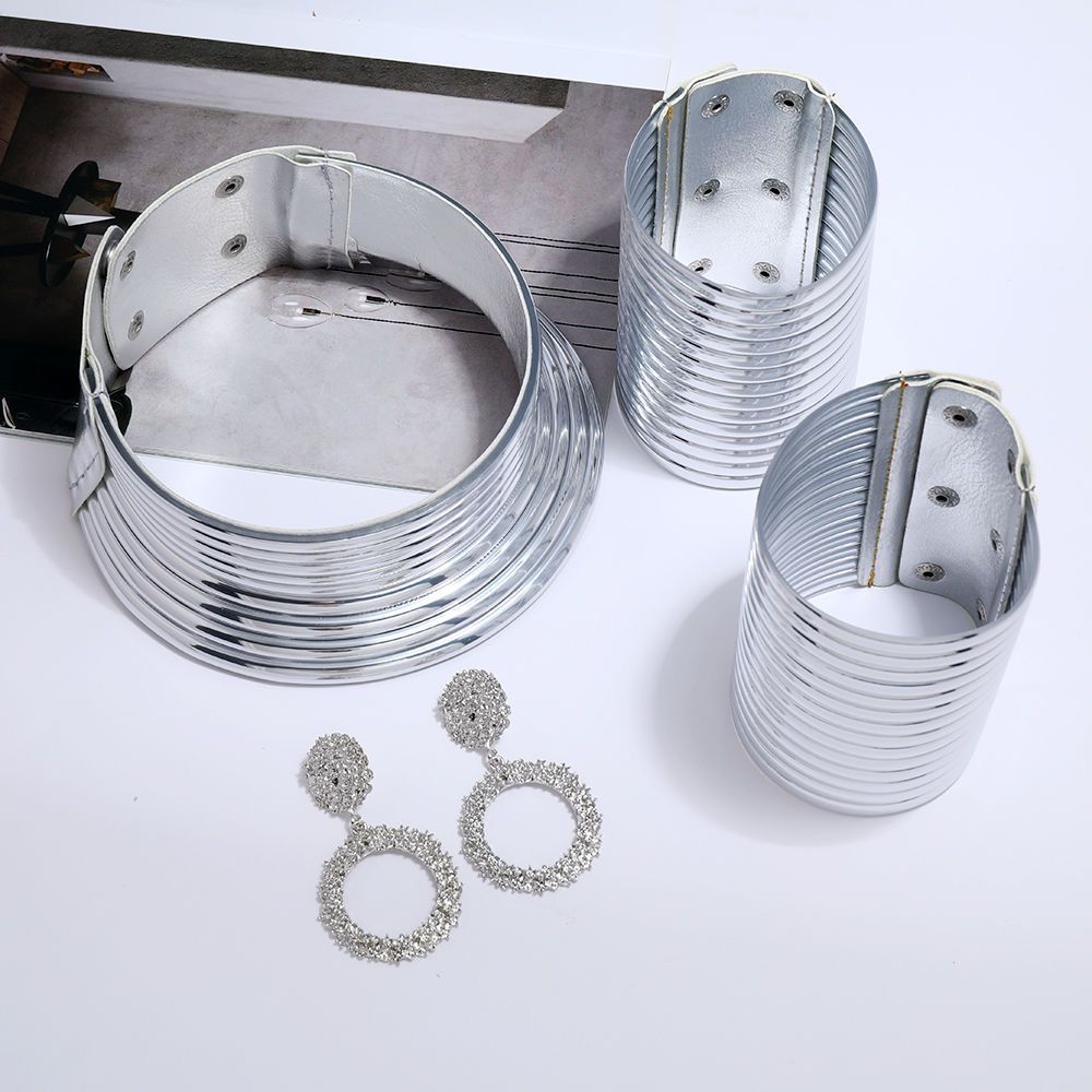 Men's and women's jewelry, gold and silver punk necklaces, bracelets, earrings, punk jewelry sets, four piece sets, African wedding performances, daily routines