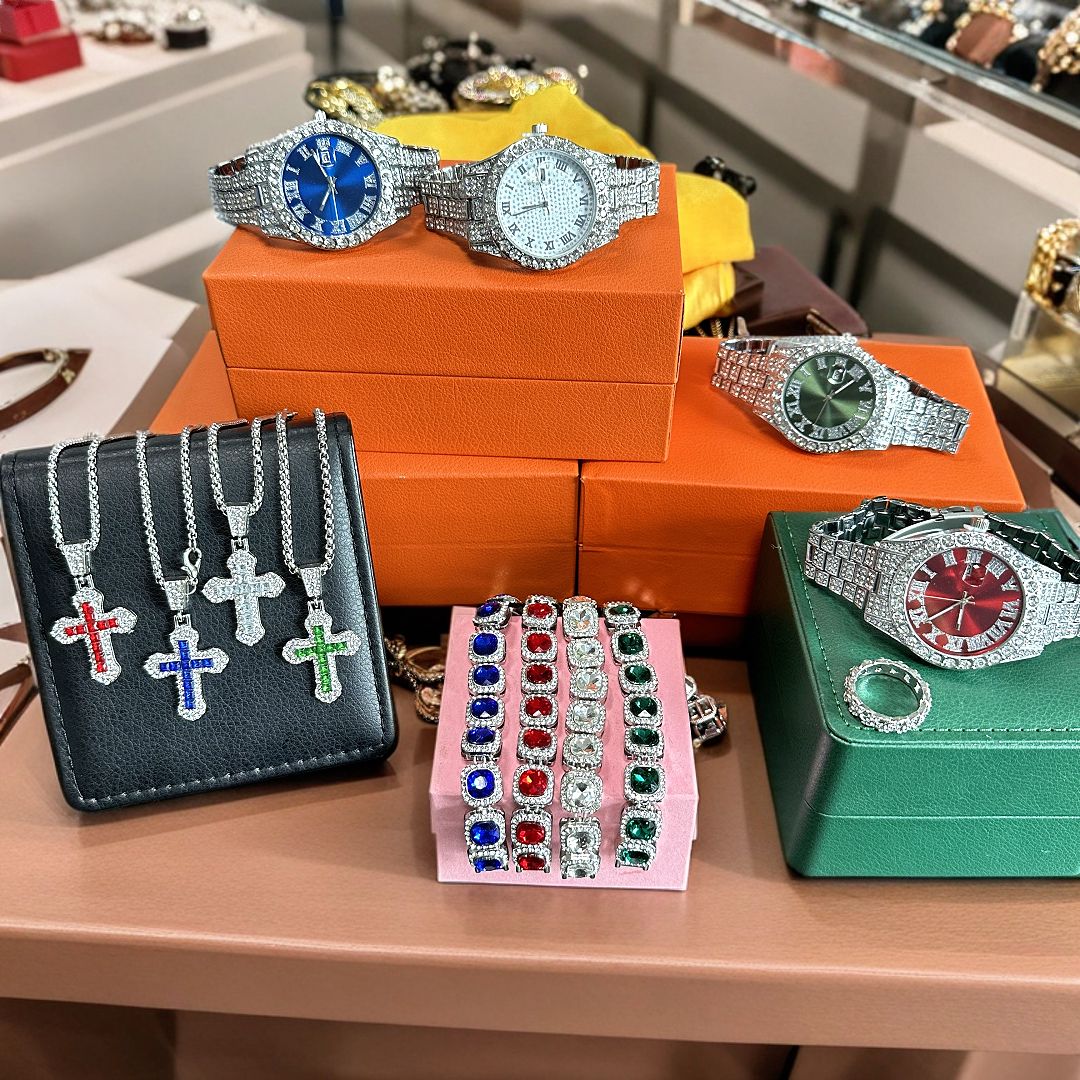 Hip hop bracelet watch necklace 4 pieces/set Diamond watch Hip hop Water Ghost American watch Luxury and atmospheric high-end silver watch（1*watch 1*bracelet 1*ring 1*necklace）