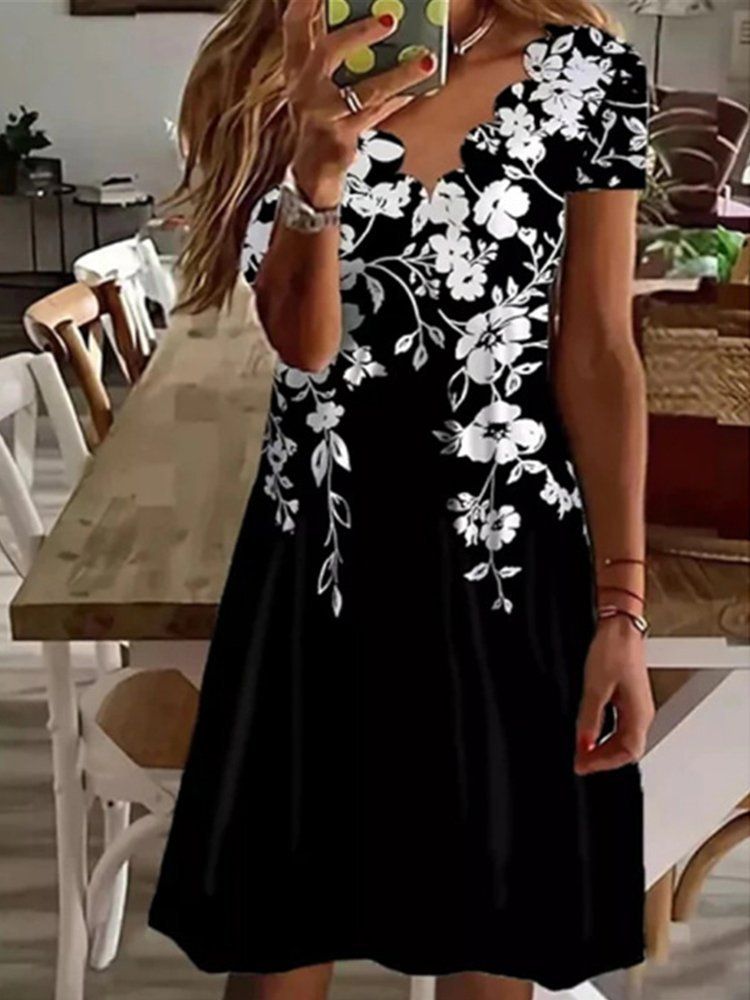 Summer New Women's Digital Printed V-neck Short Sleeved Dress 2024 Ladies Floral Print Knee-Length Pullover Dresses Femme Robe