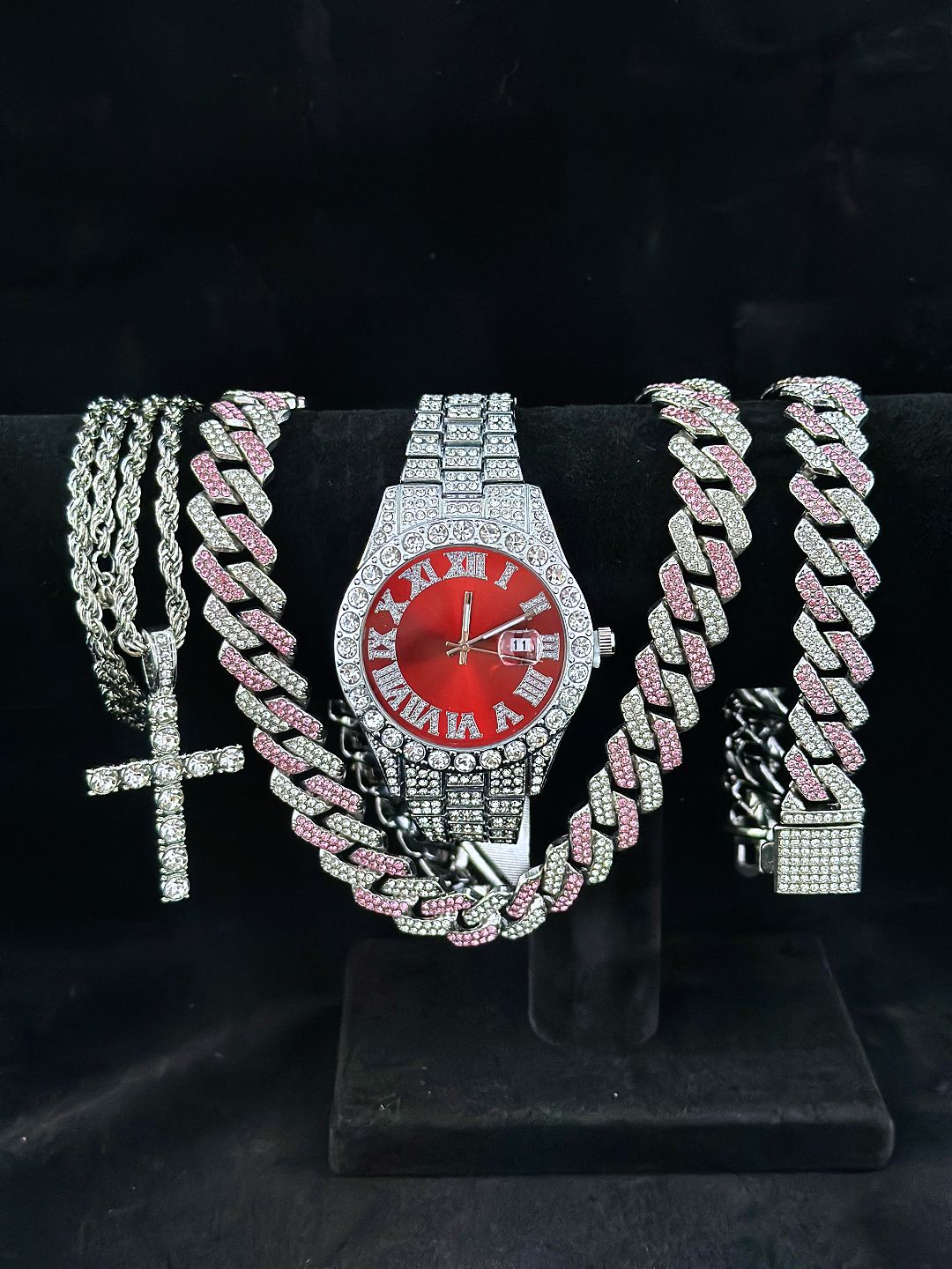 4Pcs/Set Personalized Handsome Hip Hop Men's Quartz Watch Set 1Pcs Watch+3Pcs Jewelry Set Fashionable Men's Selected Watch Set(1*watch 1*bracelet 1*necklace 1*cross necklace）