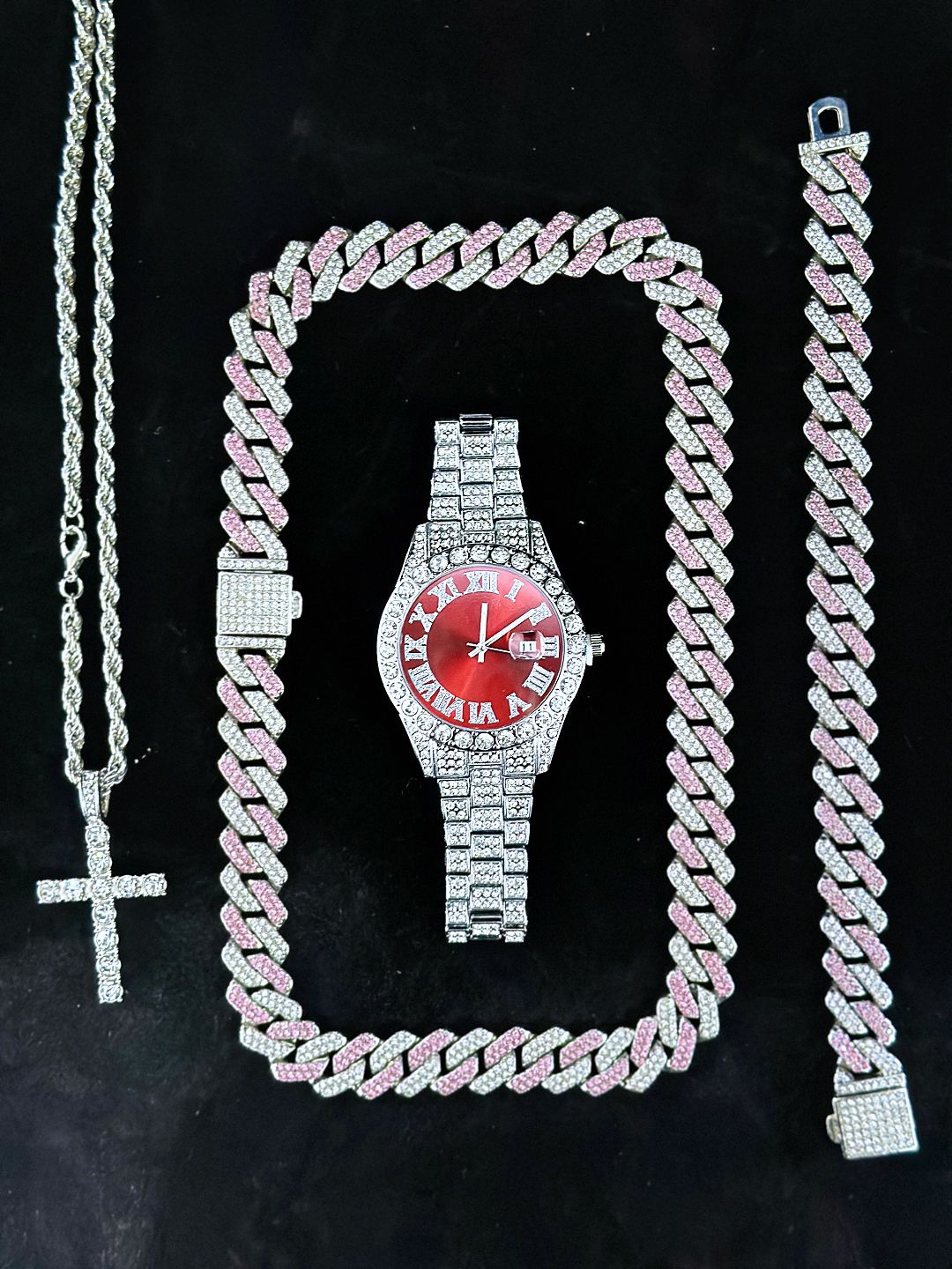 4Pcs/Set Personalized Handsome Hip Hop Men's Quartz Watch Set 1Pcs Watch+3Pcs Jewelry Set Fashionable Men's Selected Watch Set(1*watch 1*bracelet 1*necklace 1*cross necklace）