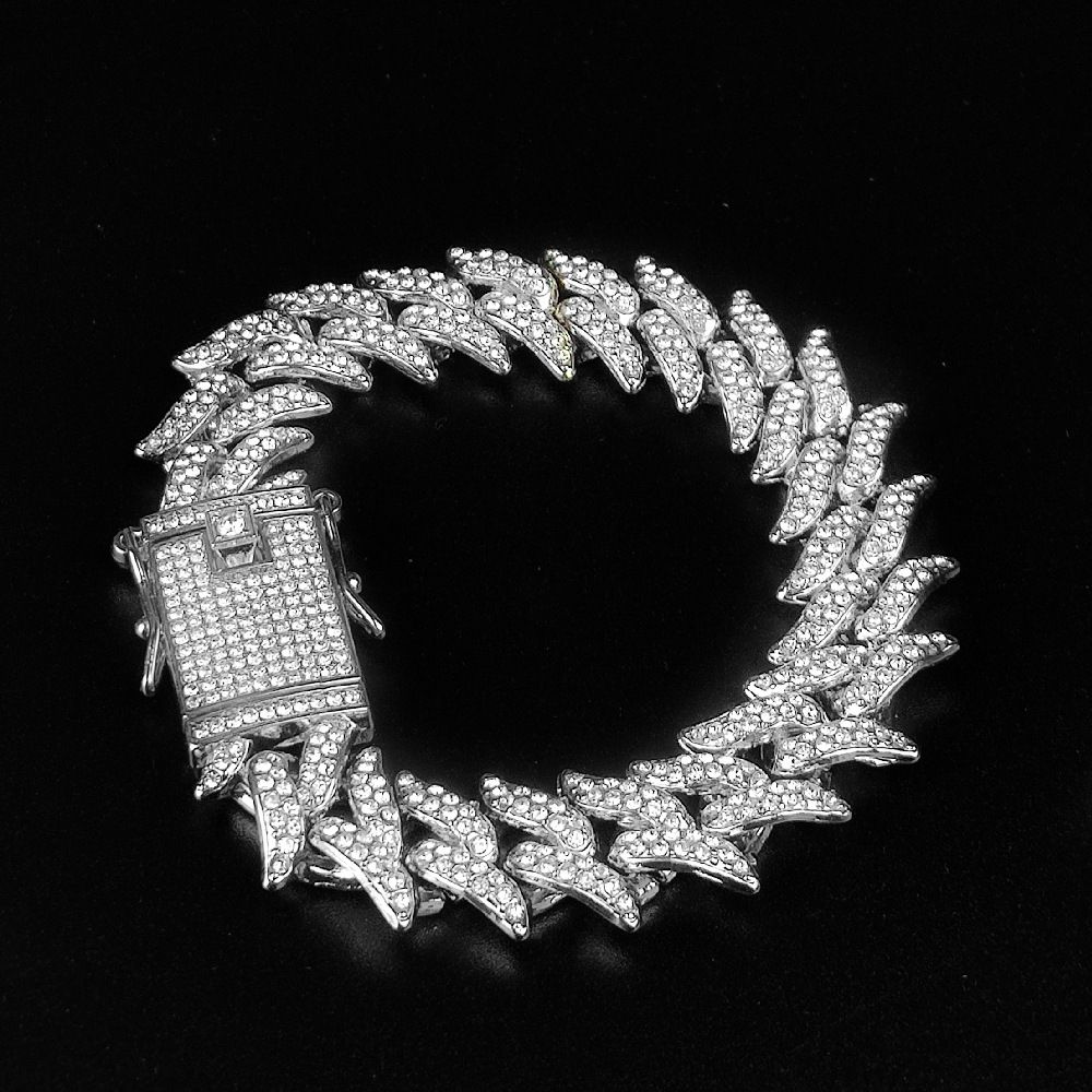 Luxury Unisex Jewelry Set Bling Icedout Cuban Necklace Watch Bracelet For Man Street Style Bar Club Rap Holiday Gifts Daily Wear（1*watch1*bracelet1*necklace）