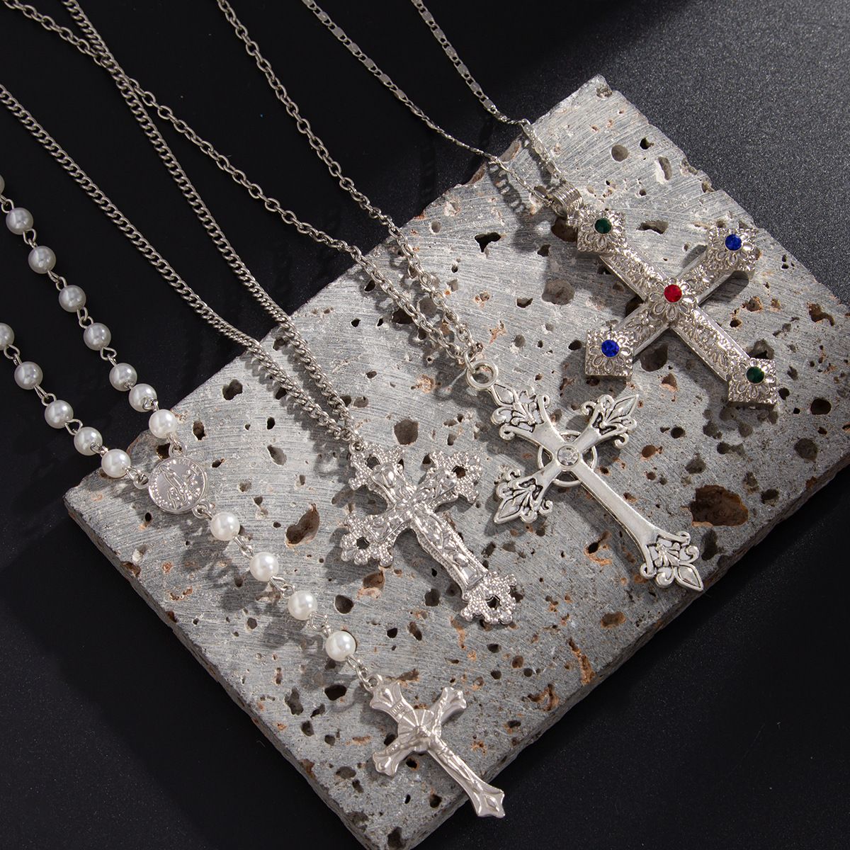 Retro Ethnic Style Men Necklace Silver Golden Cross Pendant Necklace Jewelry Accessories Pearl Rhinestone Necklace Male