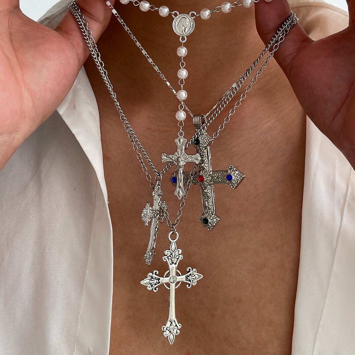 Retro Ethnic Style Men Necklace Silver Golden Cross Pendant Necklace Jewelry Accessories Pearl Rhinestone Necklace Male