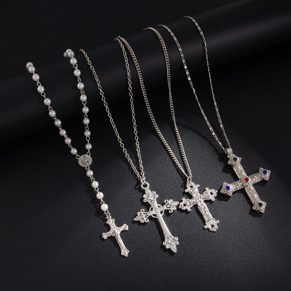 Retro Ethnic Style Men Necklace Silver Golden Cross Pendant Necklace Jewelry Accessories Pearl Rhinestone Necklace Male