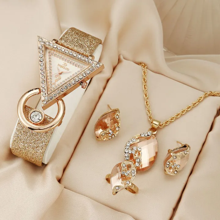 4PCS Set Woman Bracelet Watches Ladies New Fashion Triangle Crystal Leather Quartz Watch For Girls Gift Reloj Mujer Wristwatches