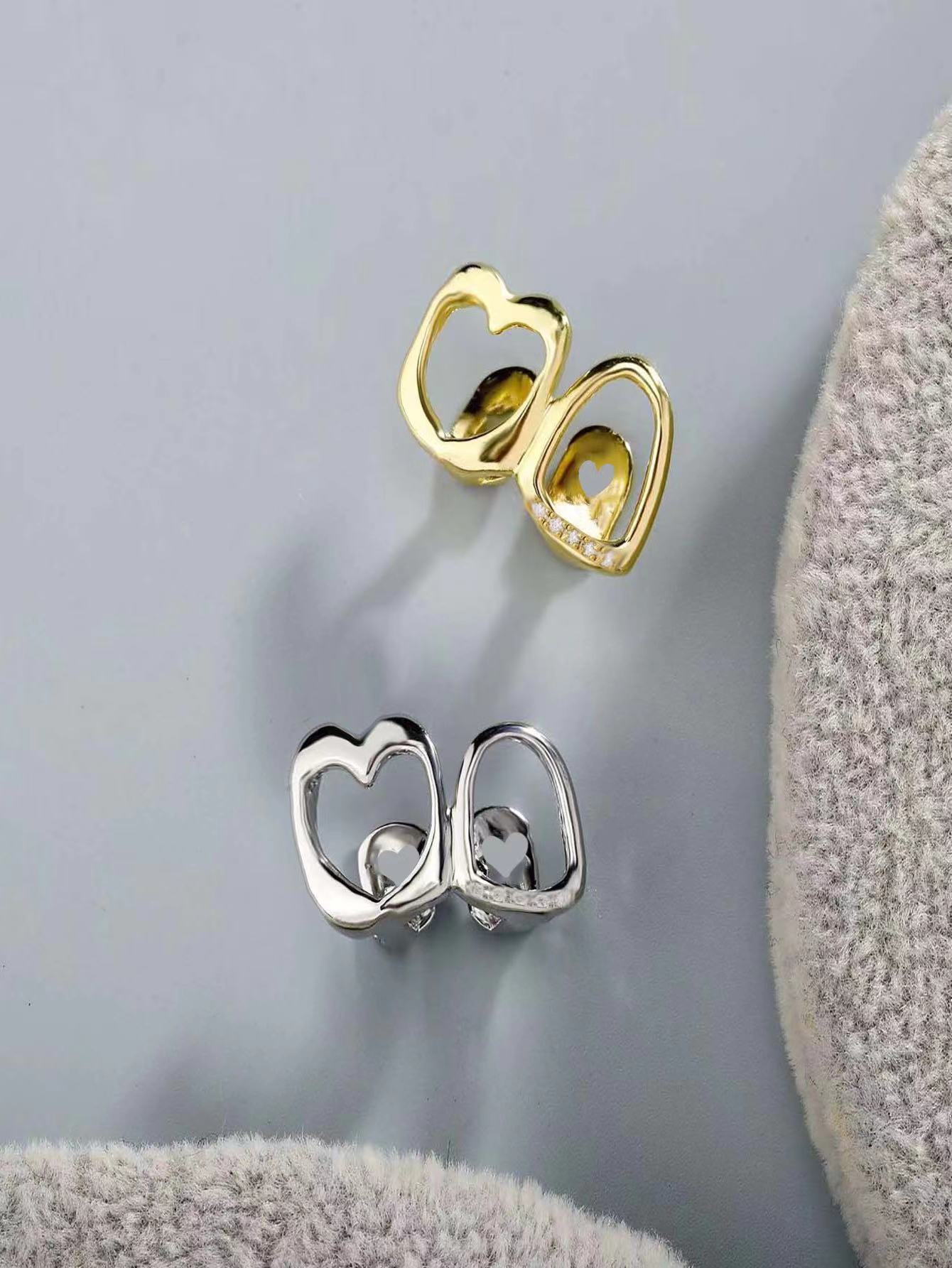 Cool Double Split Zirconium Alloy Tooth Grills Smooth Gold Teeth Hollow Heart Pattern Hip Hop Versatile Body Piercing Jewelry
