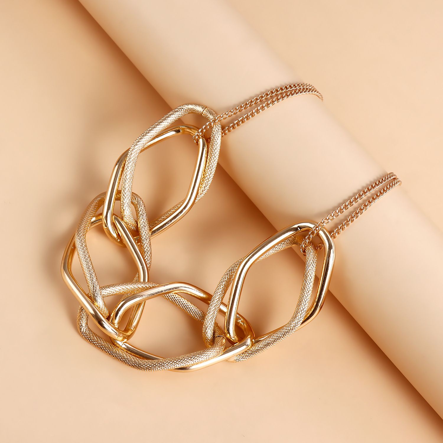 Exaggerated Big Thick Chain Short Choker Necklace for Women Trendy Statement Collar on the Neck Accessories 2025Fashion Jewelry