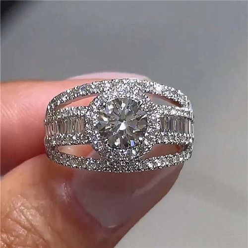 Lady New Fashion Engagement Ring Silver Color Round Zircon Shining Wedding Ring High Quality Ring Light Luxury Style Jewelry Gift