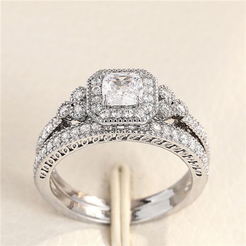 Lady New Style of Zircon Pair Rings  Light Luxury Wedding Occasion Jewelry Fashionable and Popular Banquet Style Engagement Ring Proposal Gift Ring