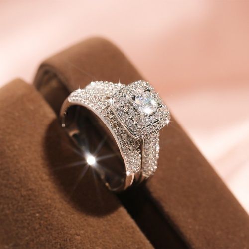 Lady Popular Wedding Proposal Rings full of Diamonds Micro-paved Couples Princess Cut Diamond Set Ring Fashion Luxury Engagement Ring