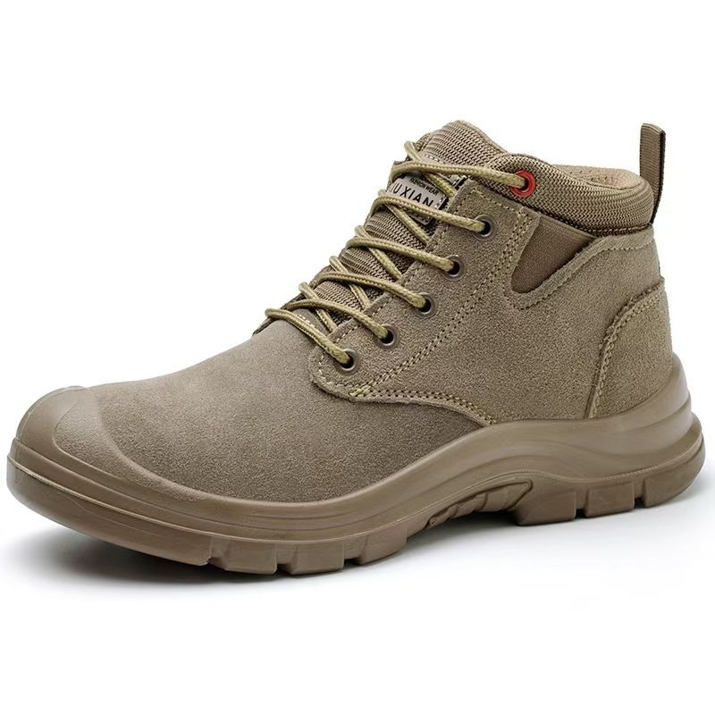 Work shoes, cowhide welding equipment shoes, anti scalding and wear-resistant iron toe caps, work shoes, anti smashing and anti stabbing safety shoes.