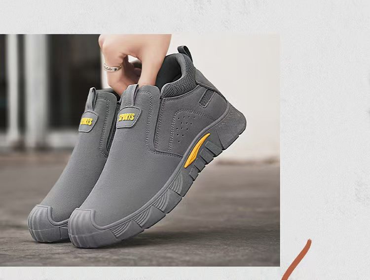 Men's shoes with soft soles and dirt resistant work shoes without steel toe caps for labor protection.