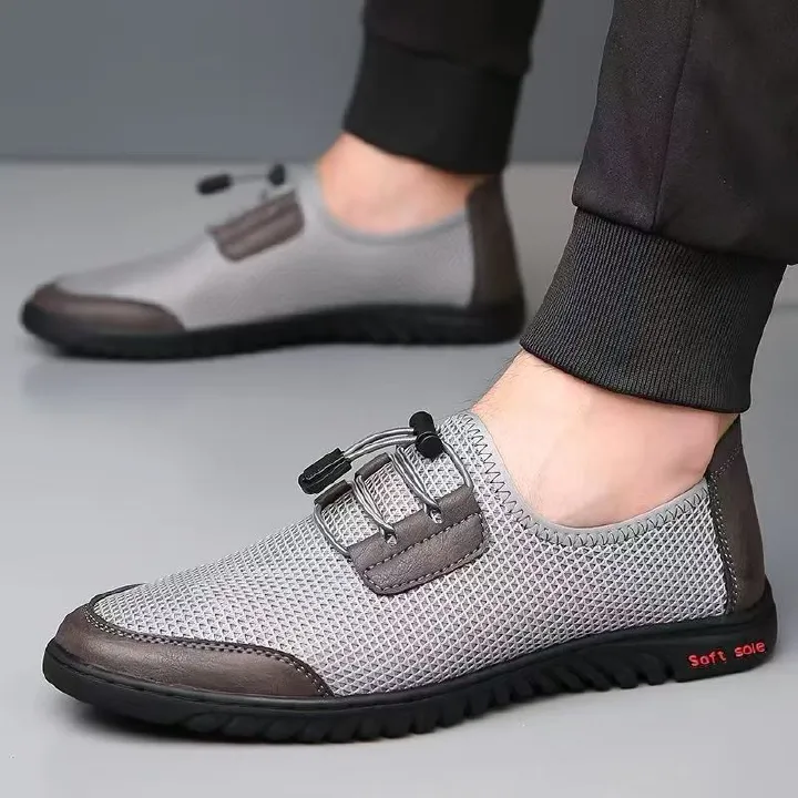 One foot men's breathable mesh shoes are lightweight casual shoes with cold air conditioning soft soles and thin black work shoes. They are lightweight and non slip work men's shoes.