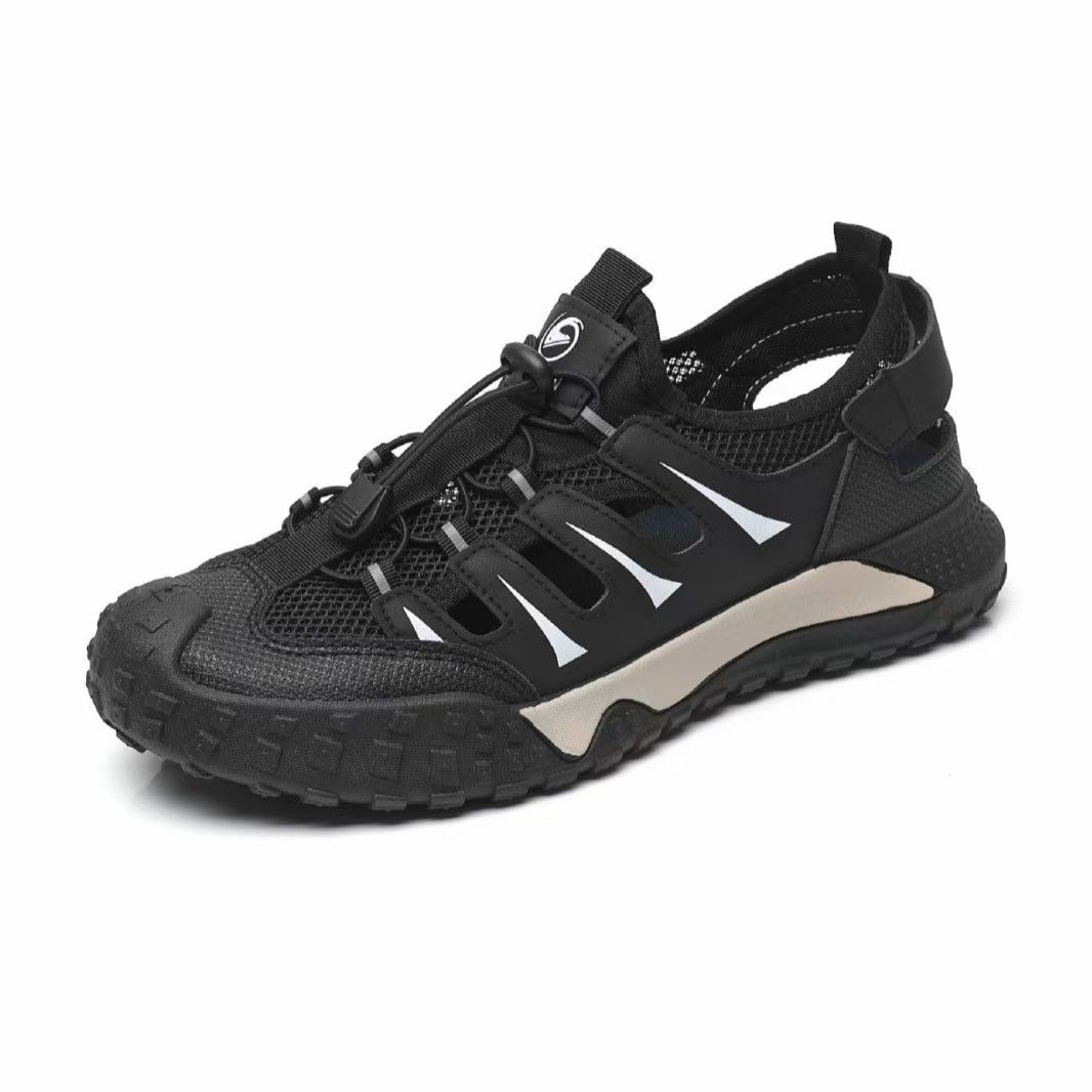 Sandals, men's shoes, outdoor shoes with hollowed-out holes, outdoor leisure sports shoes, breathable wading shoes with toe caps for the beach.