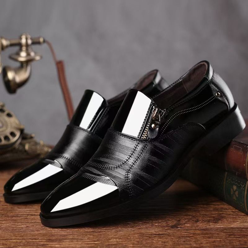 Large-size men's business formal leather shoes, pointed-toe men's shoes, slip-on casual loafers, business formal leather shoes, and banquet shoes