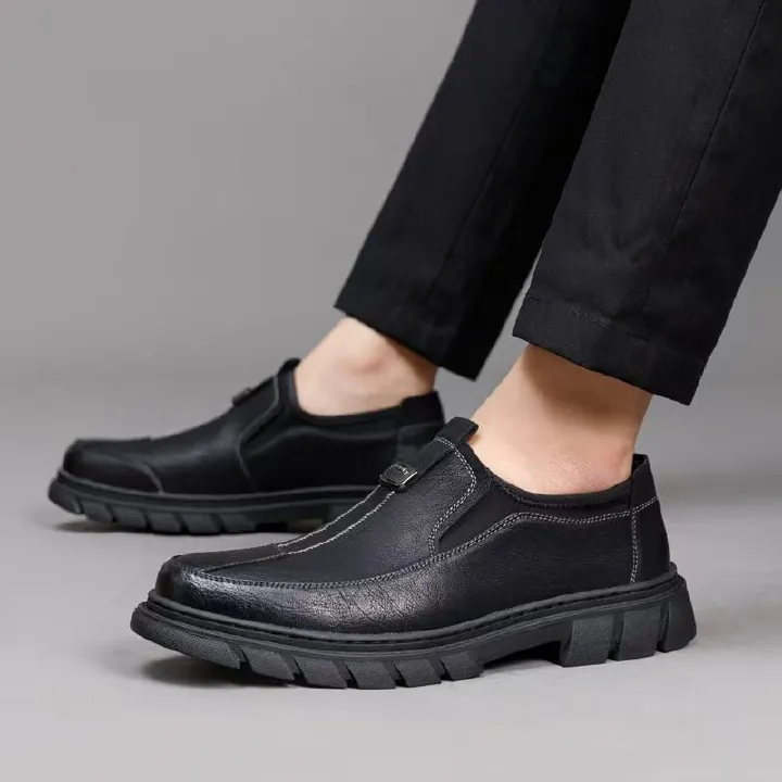 Men's business formal leather shoes, men's trendy low-top work shoes, fashionable board shoes, black men's leather shoes, wedding shoes.