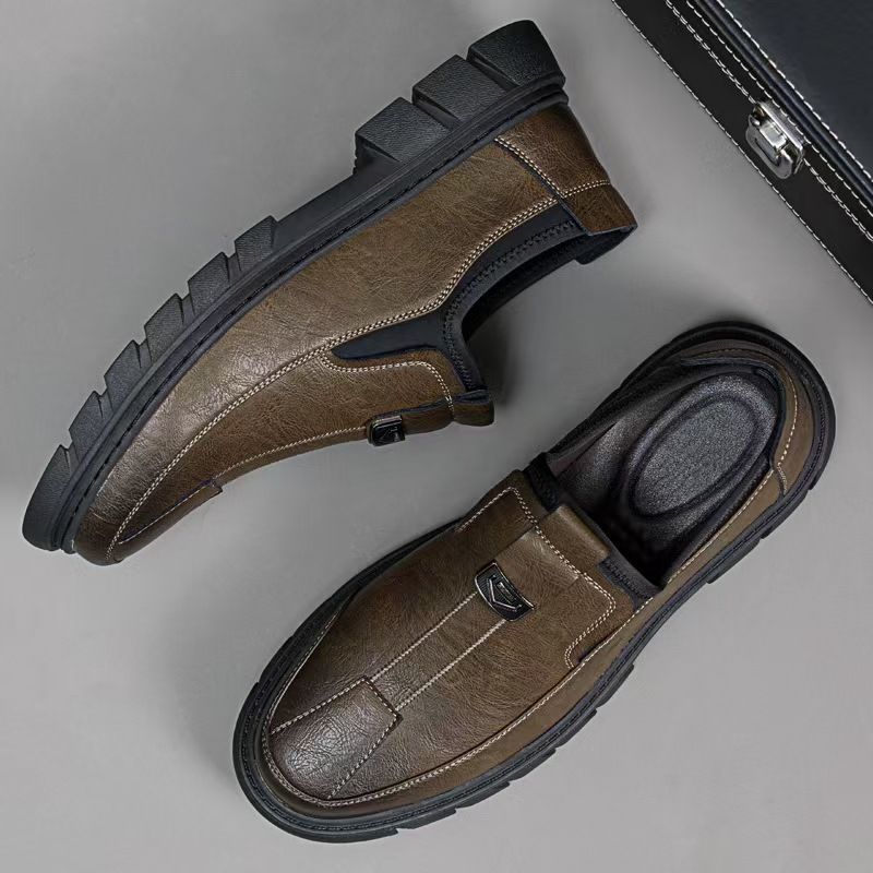 Men's business formal leather shoes, men's trendy low-top work shoes, fashionable board shoes, black men's leather shoes, wedding shoes.